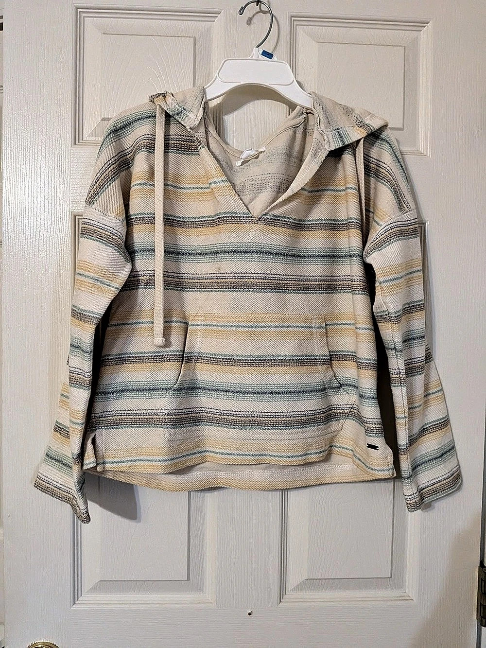 O'Neill Striped Hooded Pullover in Cream & Blue Size Medium